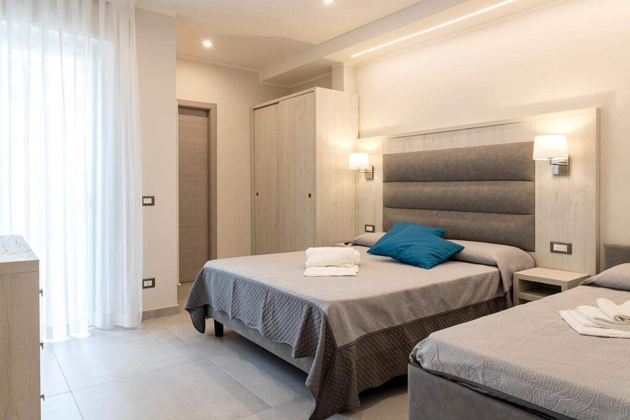 Versilia Residence - Colombo ลิโด ดิ กามาโยเร ภายนอก รูปภาพ