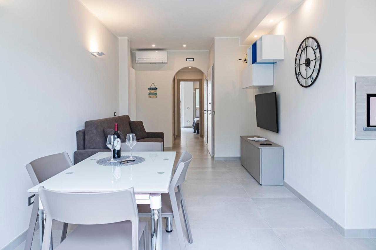 Versilia Residence - Colombo ลิโด ดิ กามาโยเร ภายนอก รูปภาพ